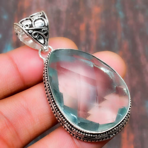 Luna’s Radiance – Moonstone & Silver Pendant