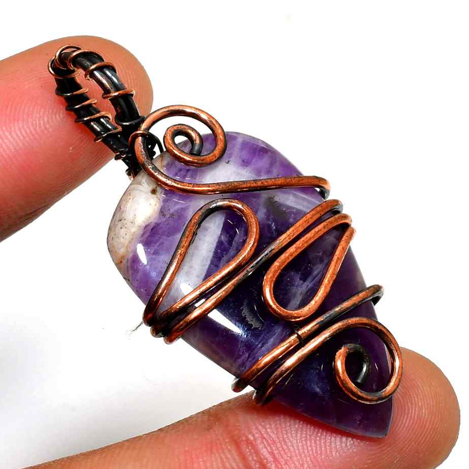 Ezra’s Veil – Handcrafted Amethyst & Copper Pendant