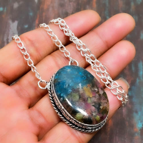 Serenity’s Embrace – Tourmaline & Silver Necklace