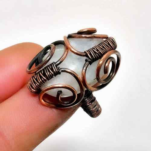 Luna’s Spiral – Copper-Wrapped Moonstone Ring