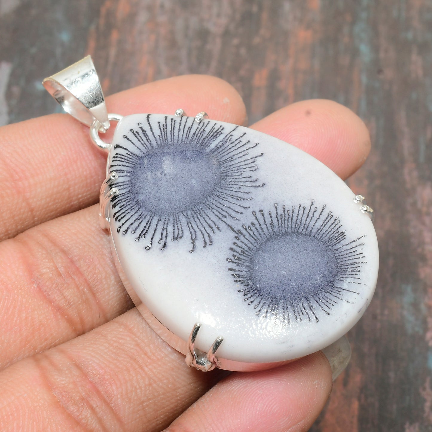 Willow’s Whisper – Dendritic Agate Sterling Silver Pendant
