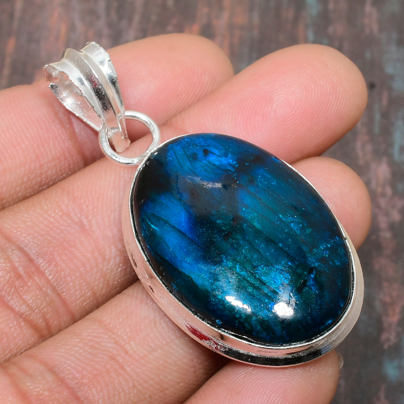 Enchanted Sea – Labradorite & Sterling Silver Pendant