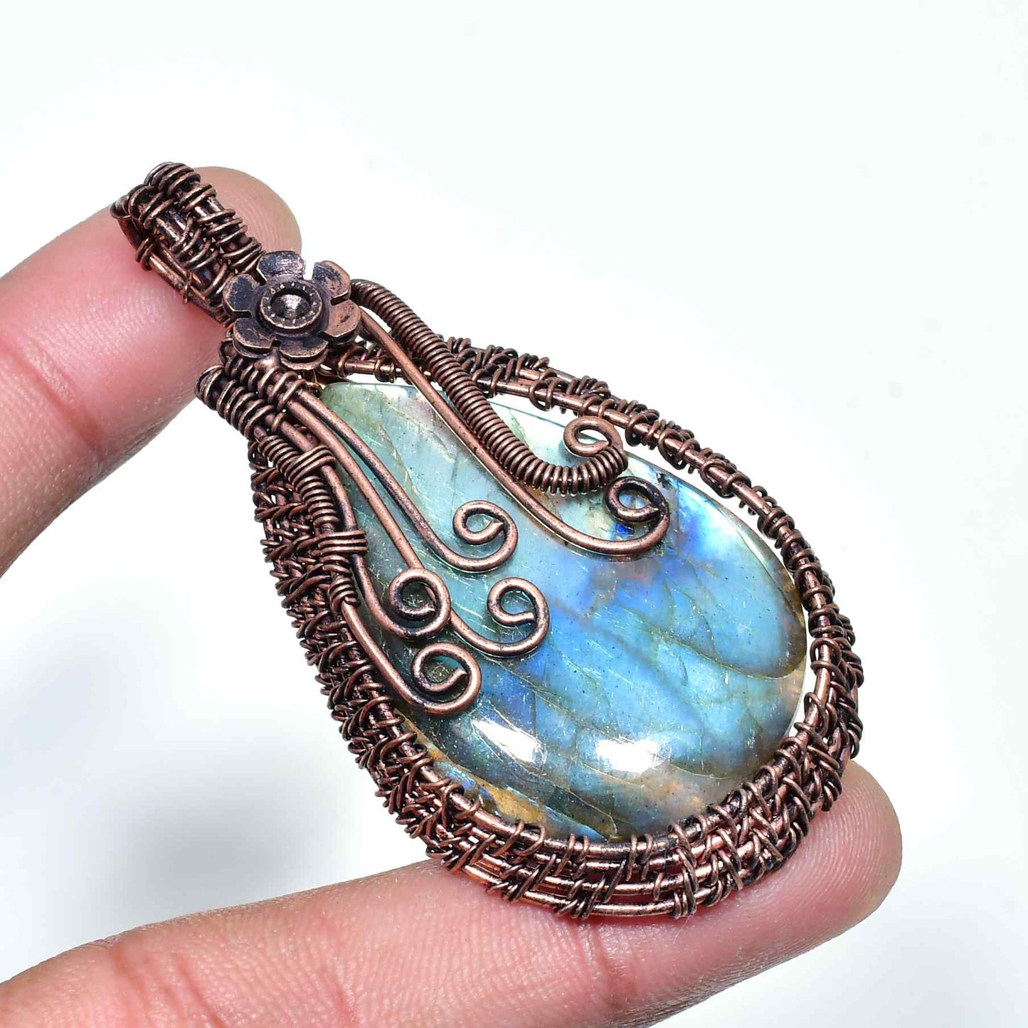 Celestial Harmony – Labradorite & Copper Wire Pendant