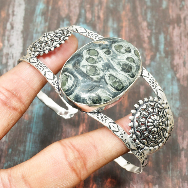 Serpentine Serenity – Artisan Silver Bracelet