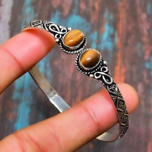 Orion’s Gaze – Antique Silver Tiger’s Eye Bracelet