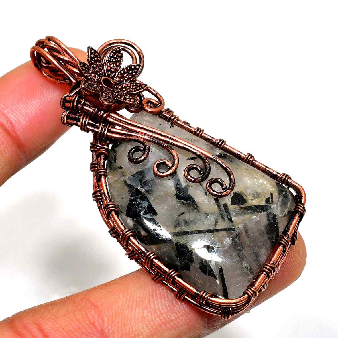 Seraphine’s Whisper – Amethyst Copper Pendant