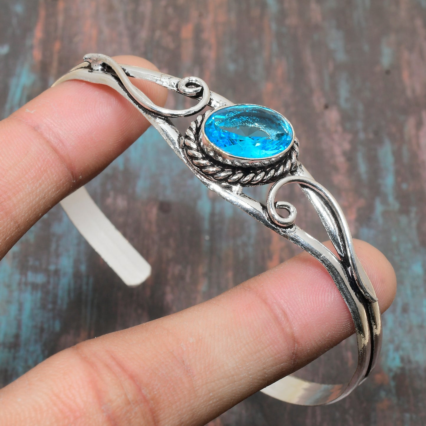 Azure Embrace – Turquoise Silver Cuff