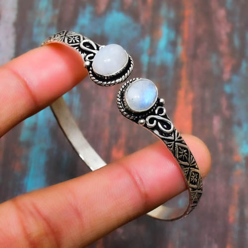 Lunar Serenity – Antique Silver Moonstone Bracelet