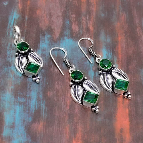 Emerald Grove – Silver Leaf Jewelry Set