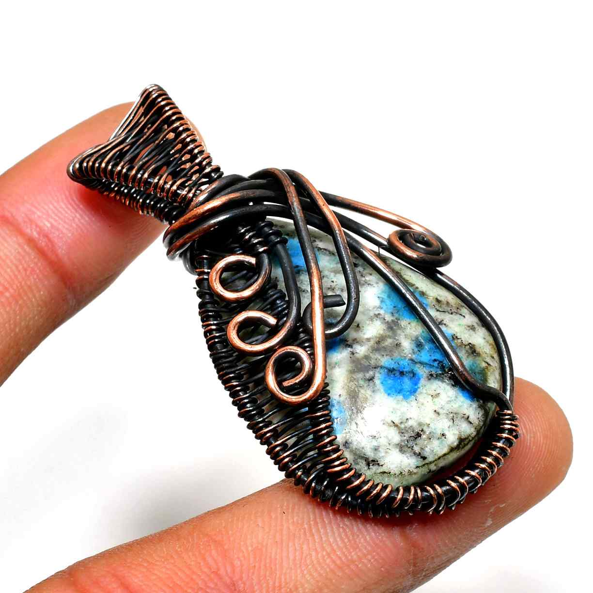 Horizon’s Embrace – Copper-Wrapped Natural Stone Pendant