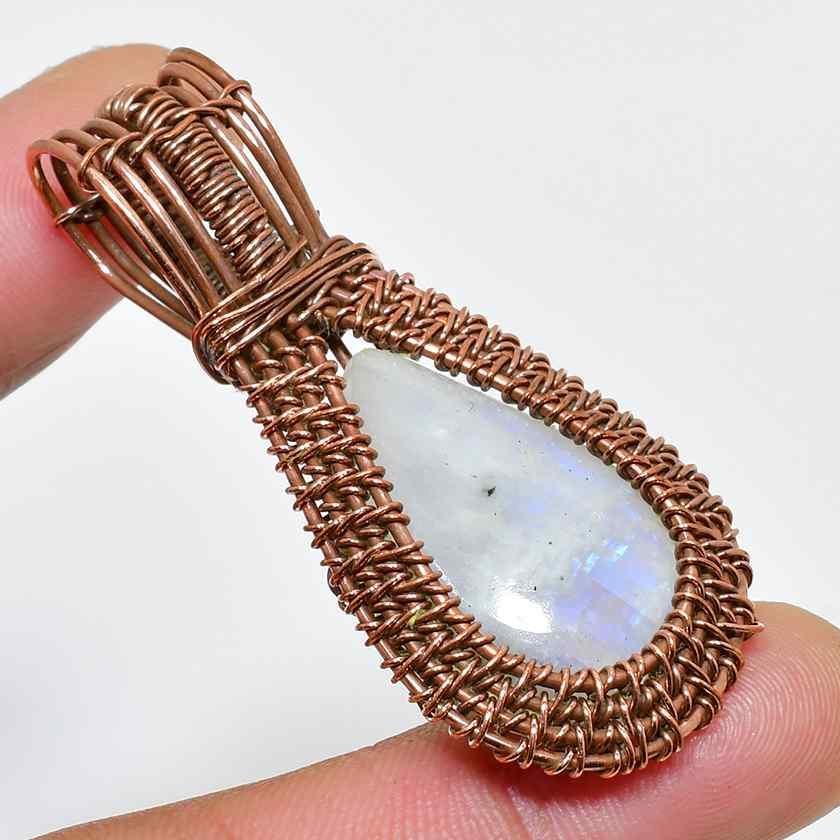 Moonlit Whisper – Copper-Wrapped Moonstone Pendant