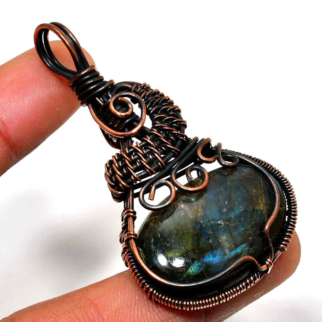 Moonlit Aura – Amethyst Copper Pendant