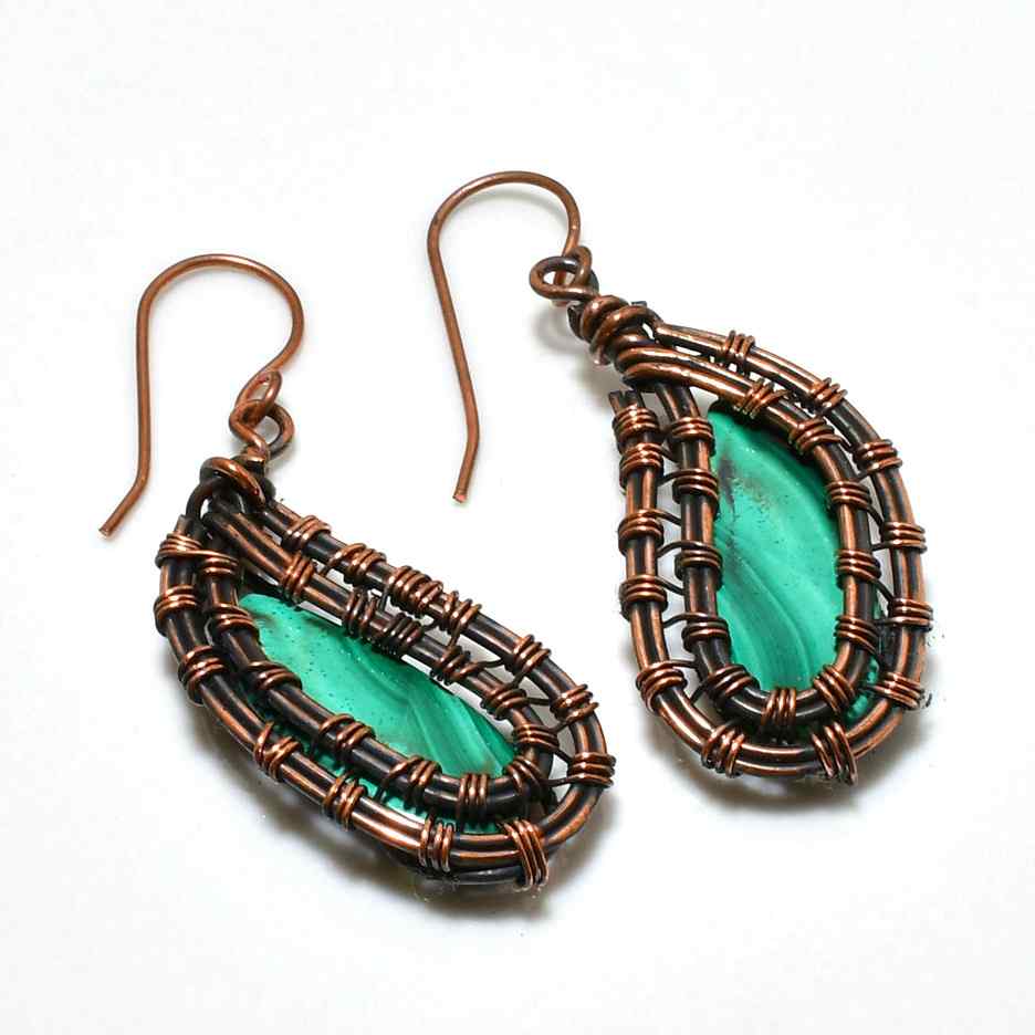 Malachite Muse – Copper-Wrapped Earrings