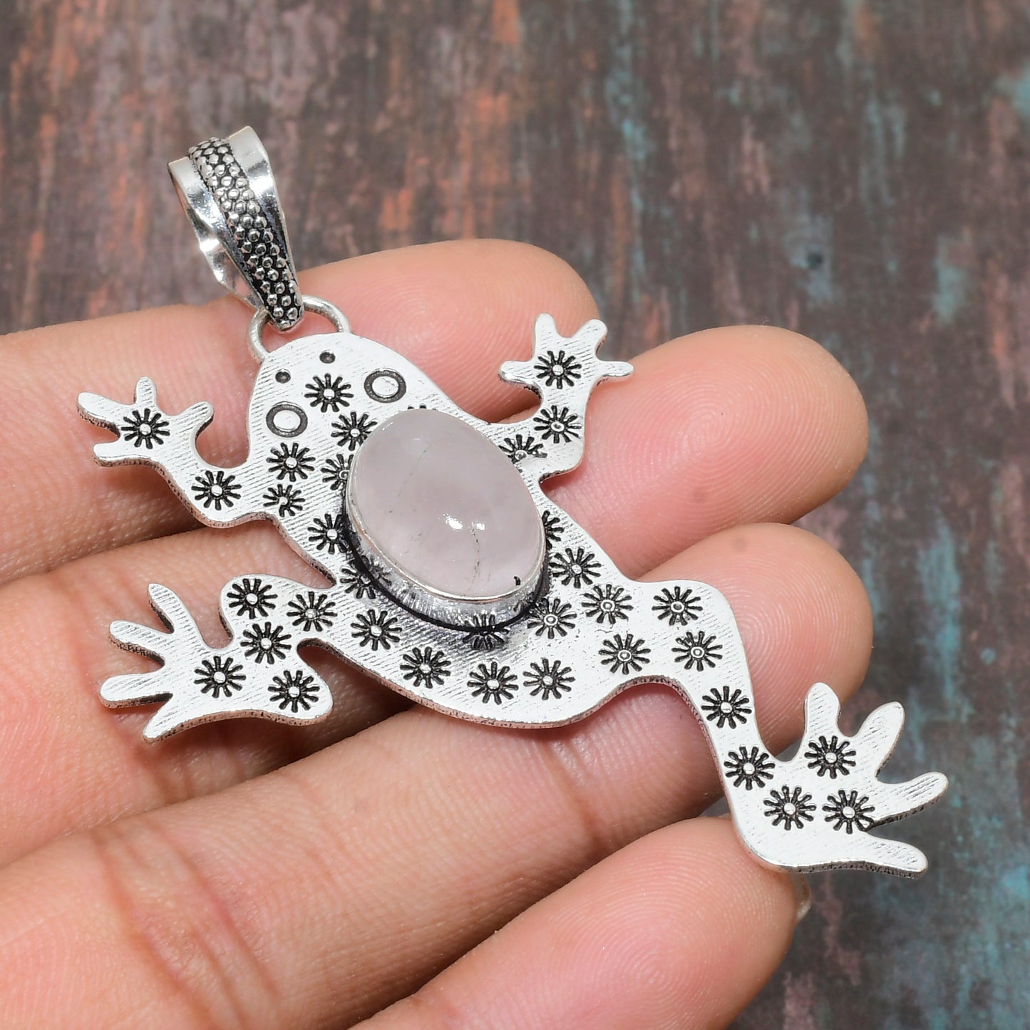 Silver Frog – Rose Quartz Harmony Pendant