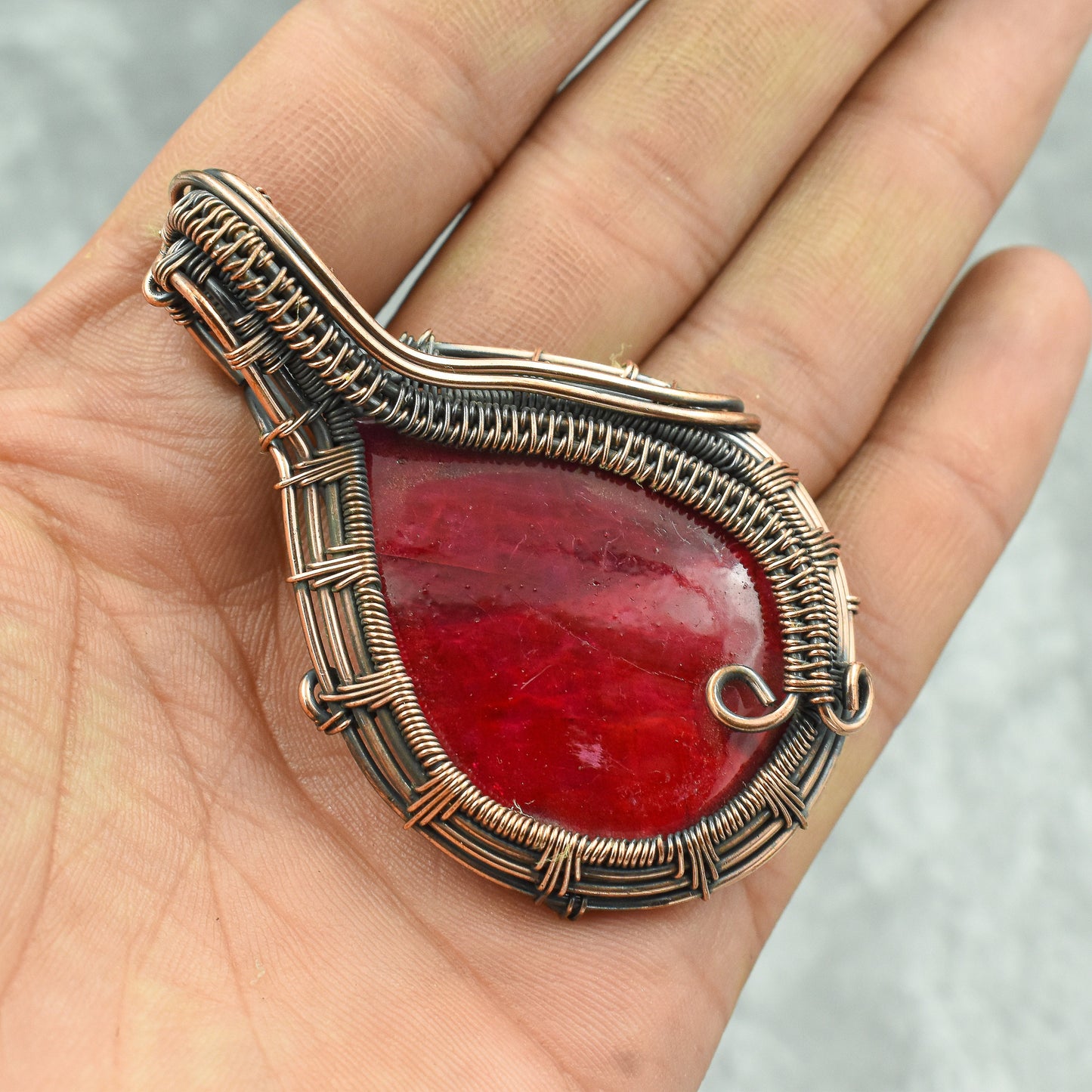 Red Flash Labradorite Gemstone Pendant