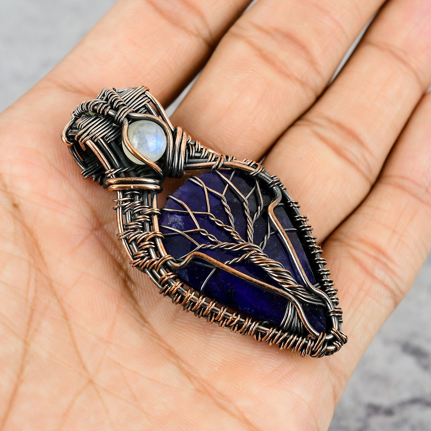 Blue Sapphire Gemstone Pendant