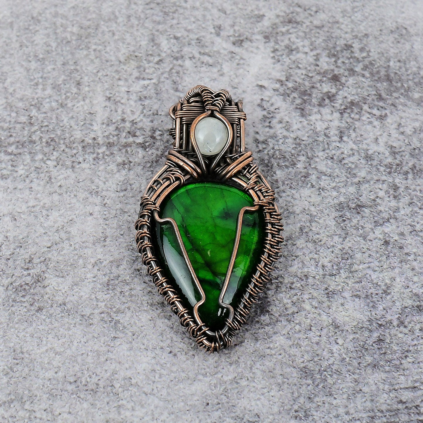 Green Labradorite Gemstone Pendant