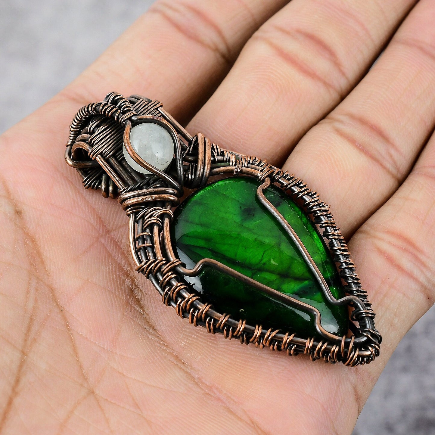 Green Labradorite Gemstone Pendant