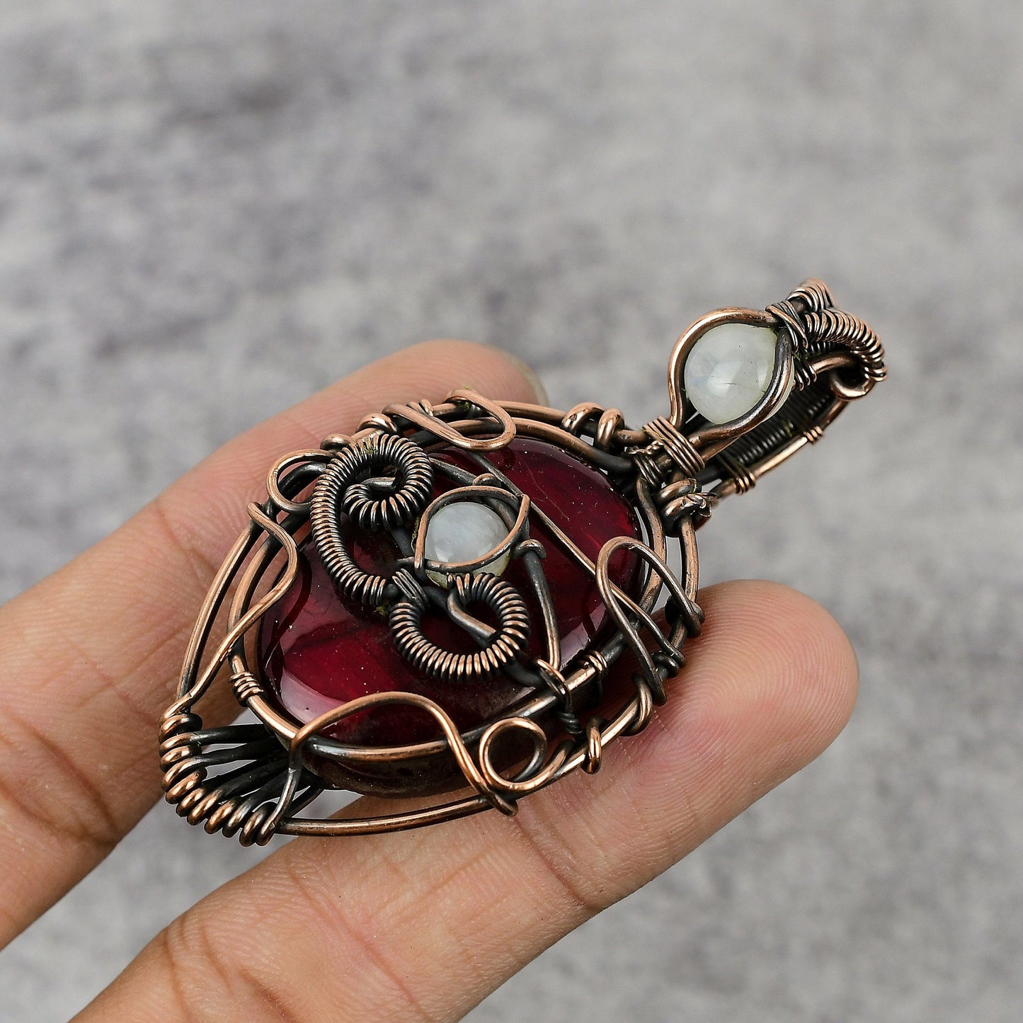 Red Flash Labradorite Gemstone Pendant