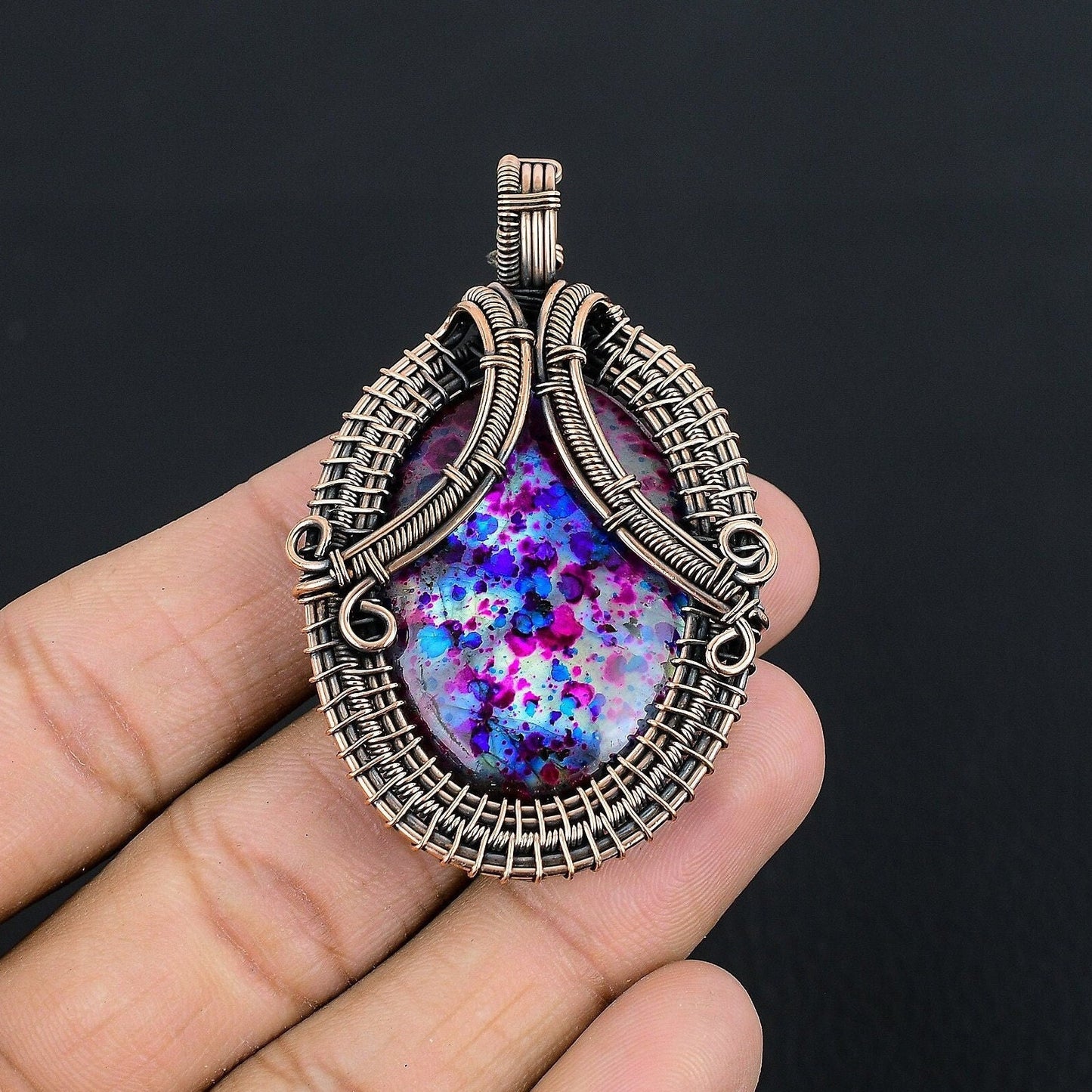 Blue-Green Labradorite Gemstone Pendant