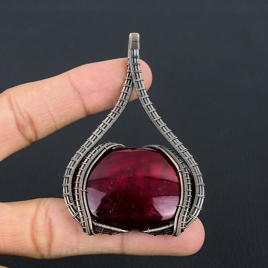 Red Flash Labradorite Gemstone Pendant