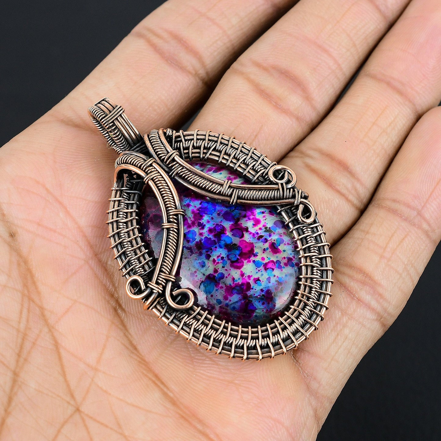 Blue-Green Labradorite Gemstone Pendant