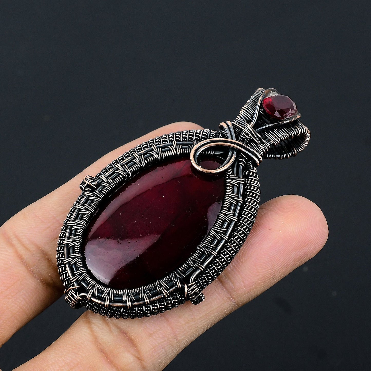 Red Flash Labradorite Gemstone Pendant
