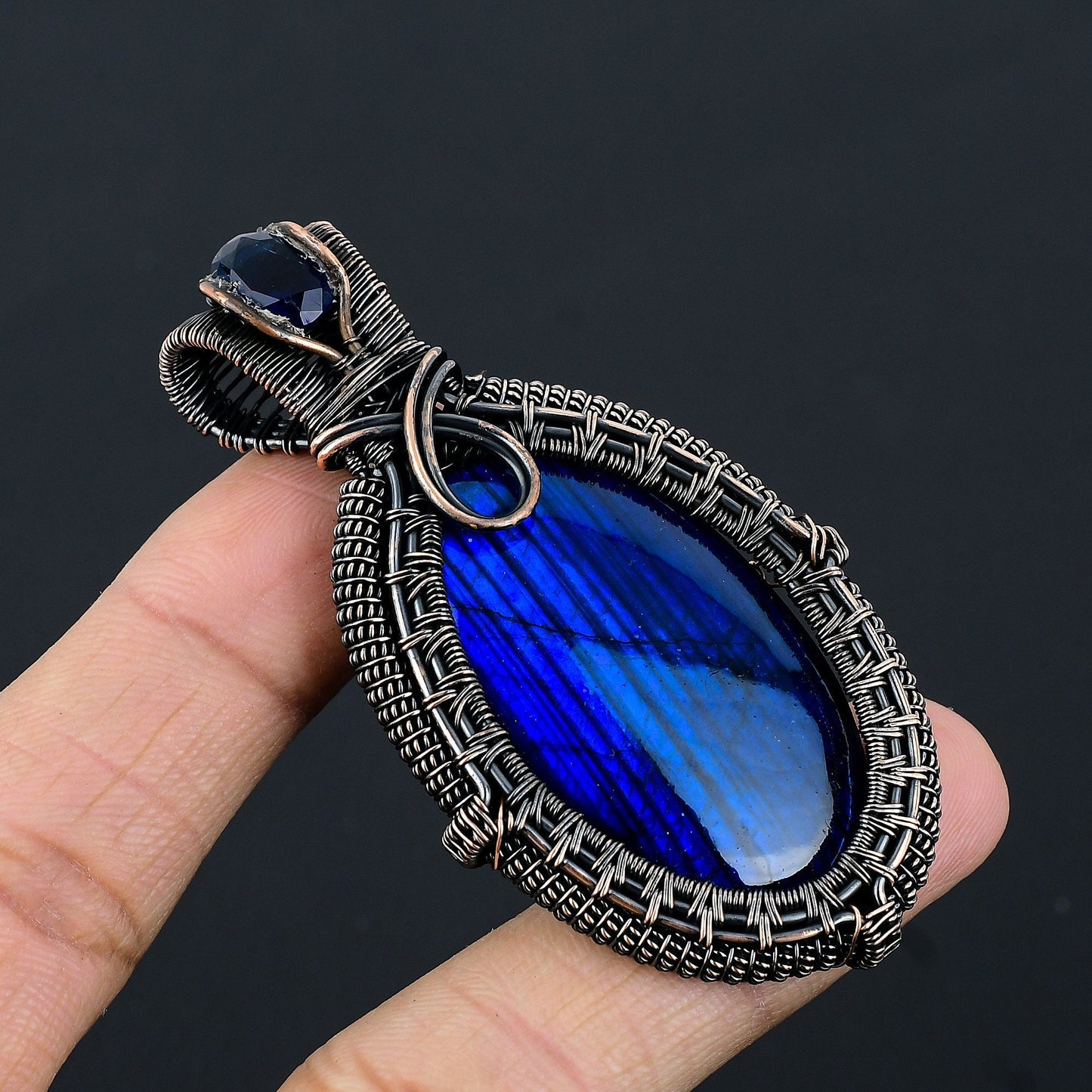 Blue Flash Labradorite Gemstone Pendant