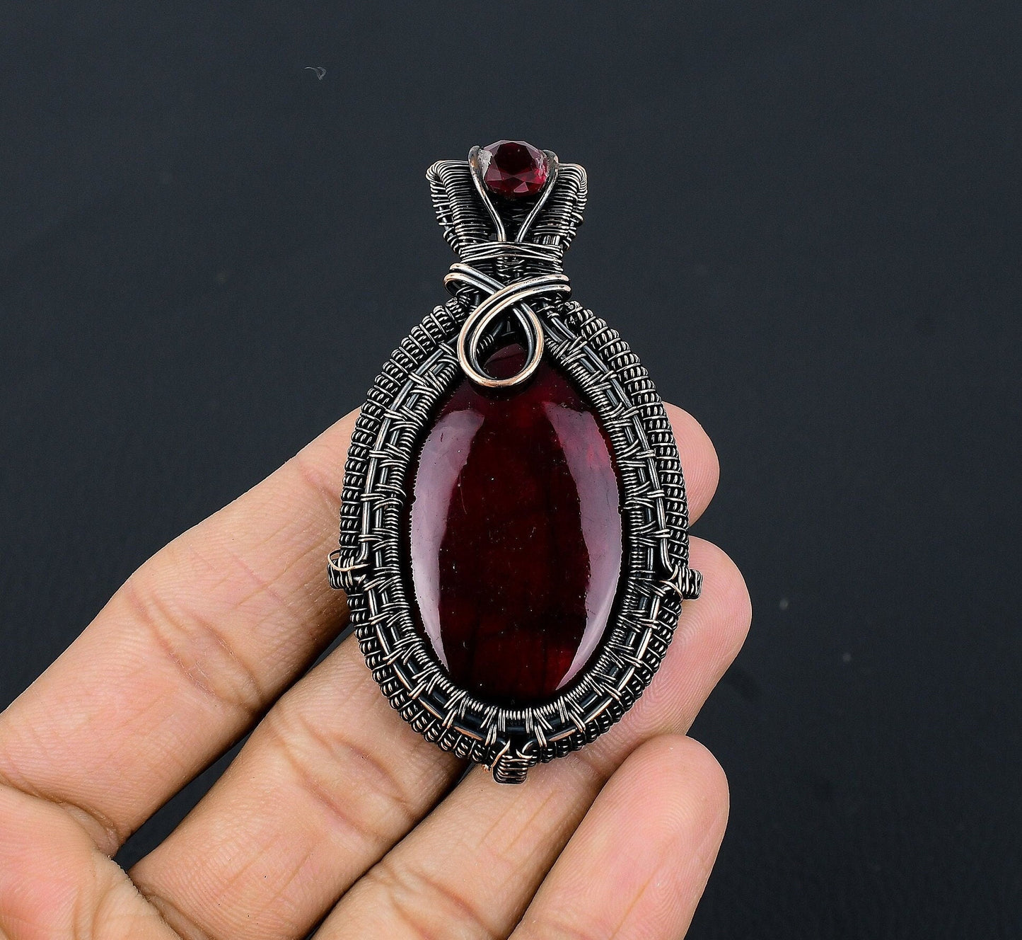 Red Flash Labradorite Gemstone Pendant
