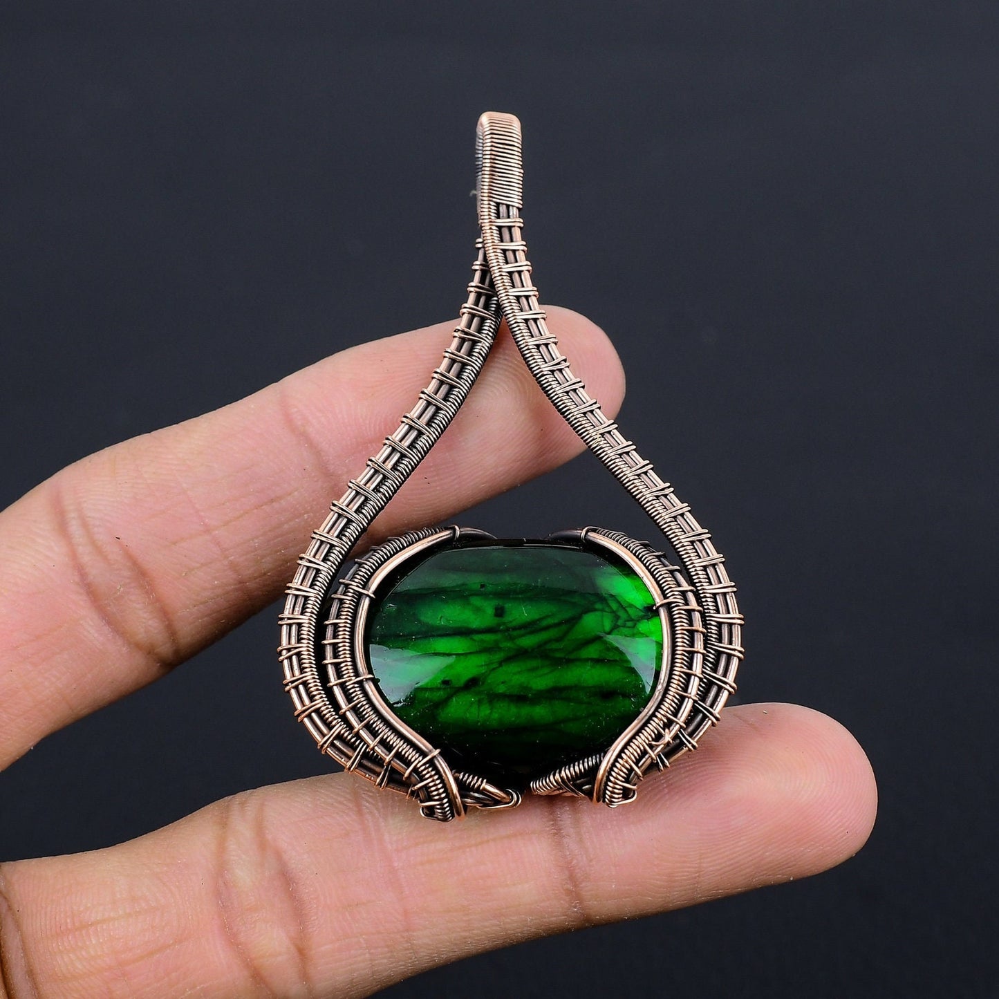 Green Flash Labradorite Gemstone Pendant