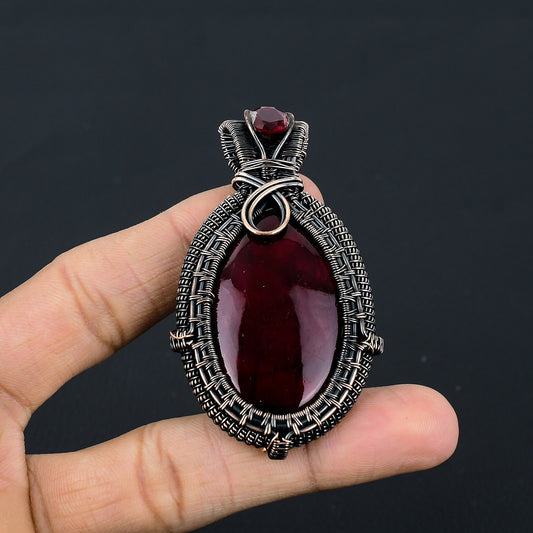 Red Flash Labradorite Gemstone Pendant