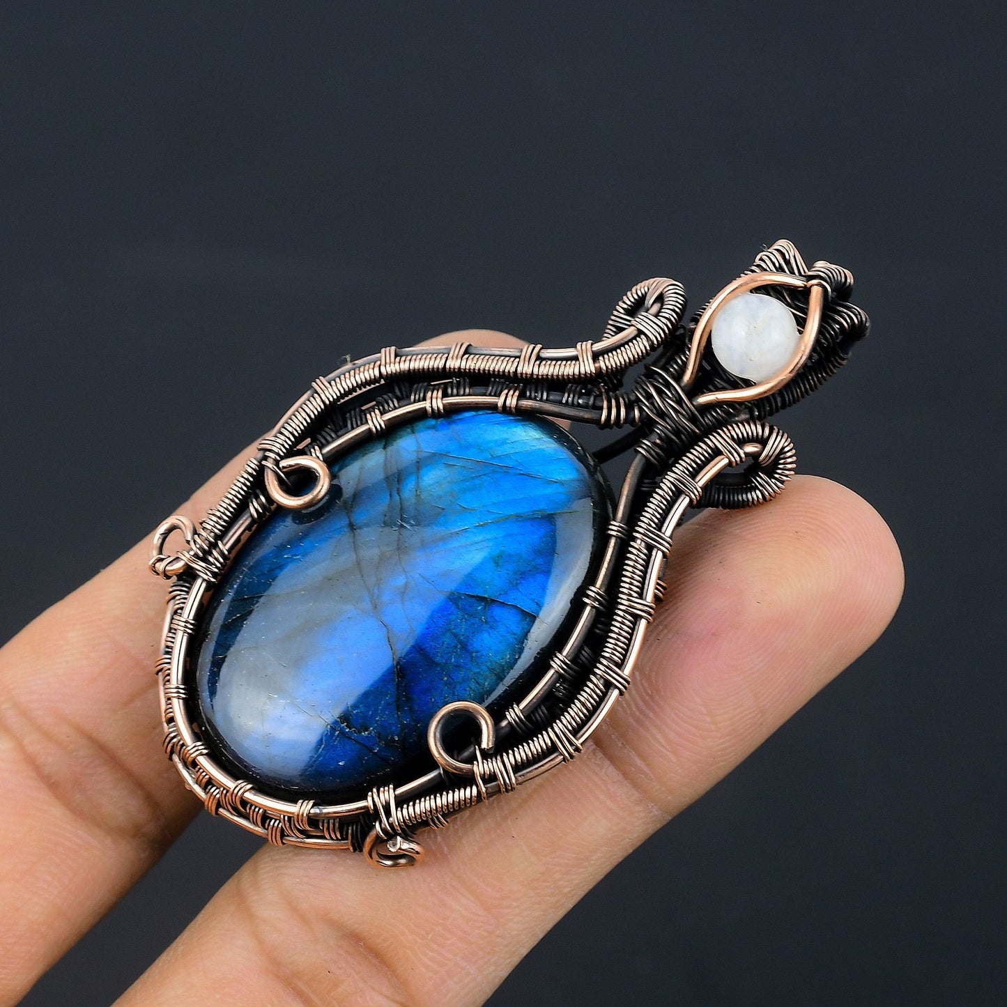 Blue Flash Labradorite Gemstone Pendant