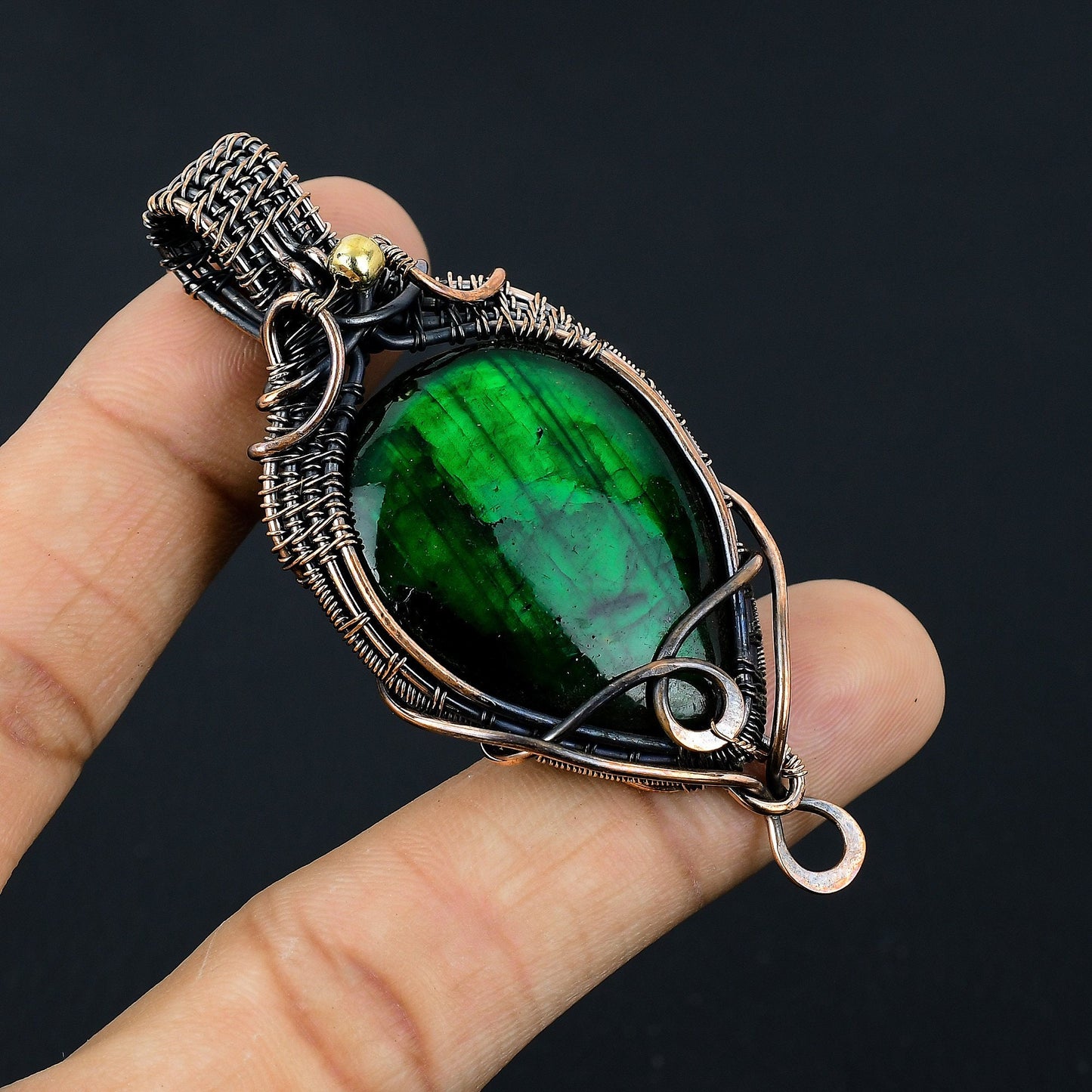 Green Labradorite Gemstone Pendant