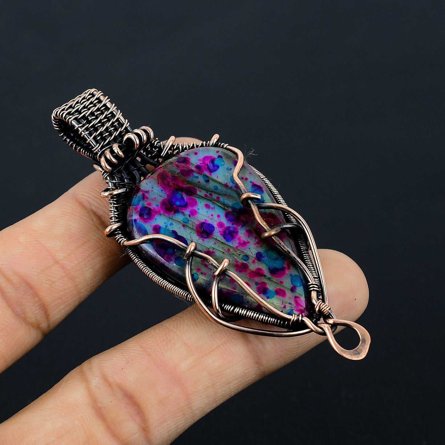 Multi-Color Labradorite Gemstone Pendant