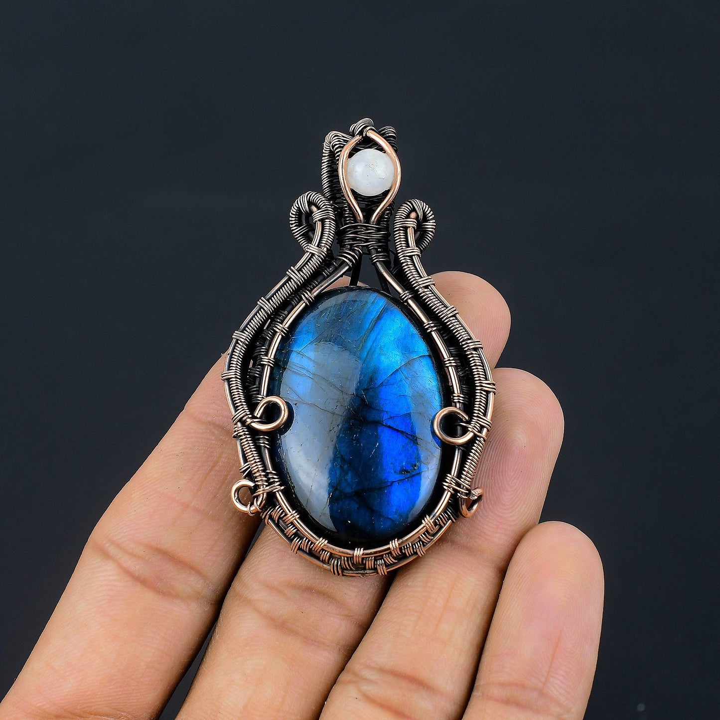 Blue Flash Labradorite Gemstone Pendant