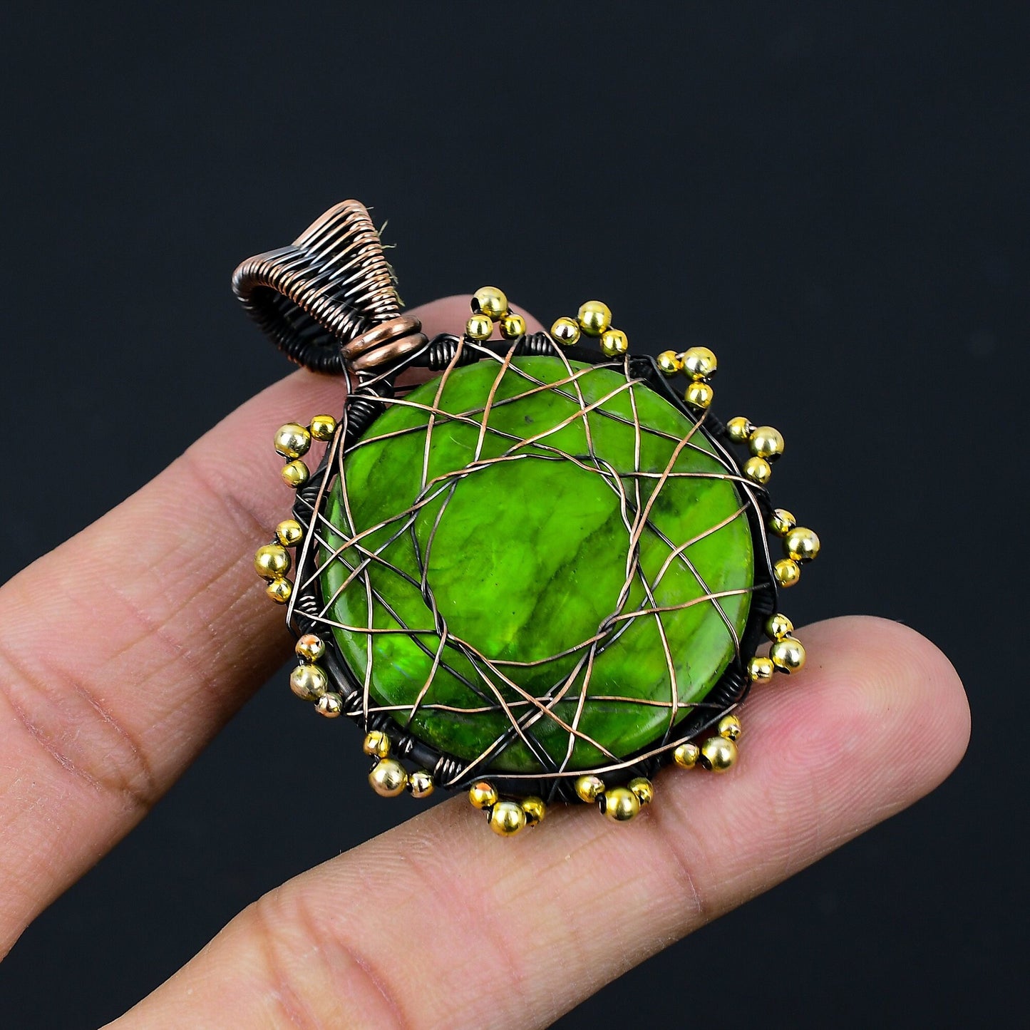 Green Flash Labradorite Gemstone Pendant