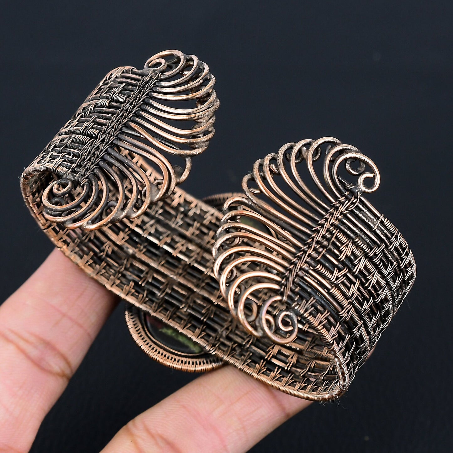 Green-Red Dragon Bloodstone Gemstone Bangle