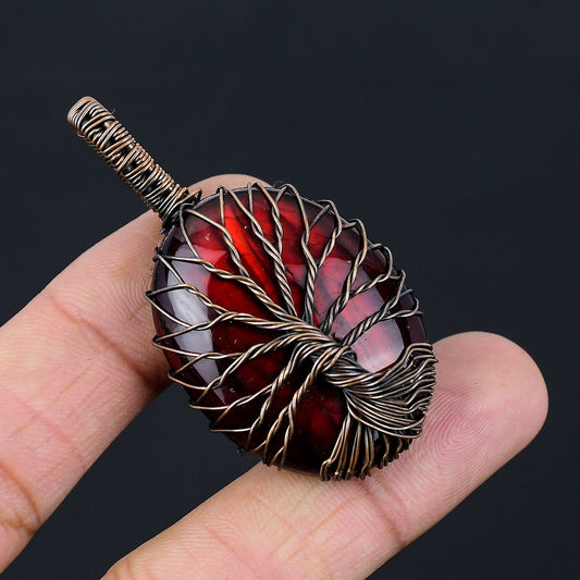Red Flash Labradorite Gemstone Pendant