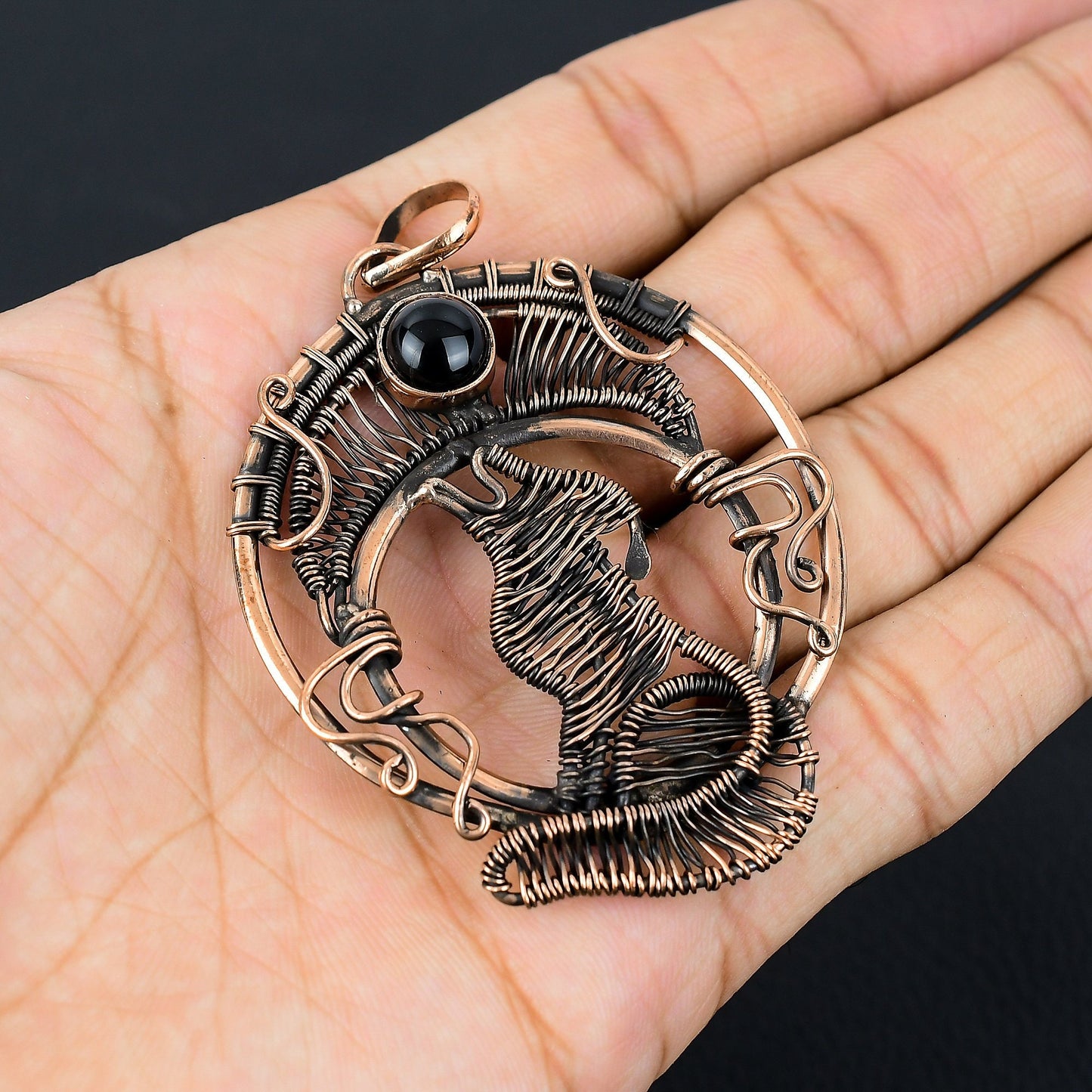 Black Onyx Gemstone Wolf Pendant