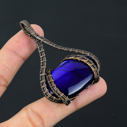 Blue Flash Labradorite Gemstone Pendant