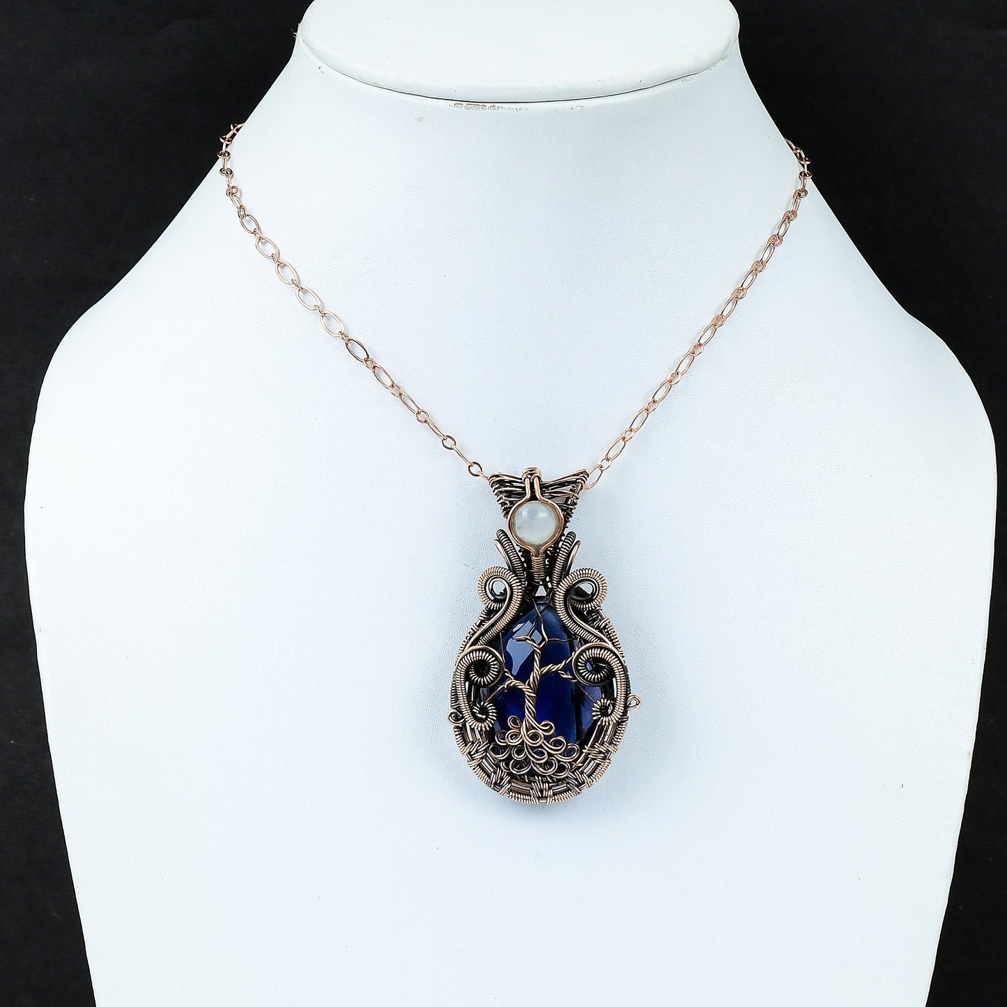 Blue Sapphire Gemstone Pendant