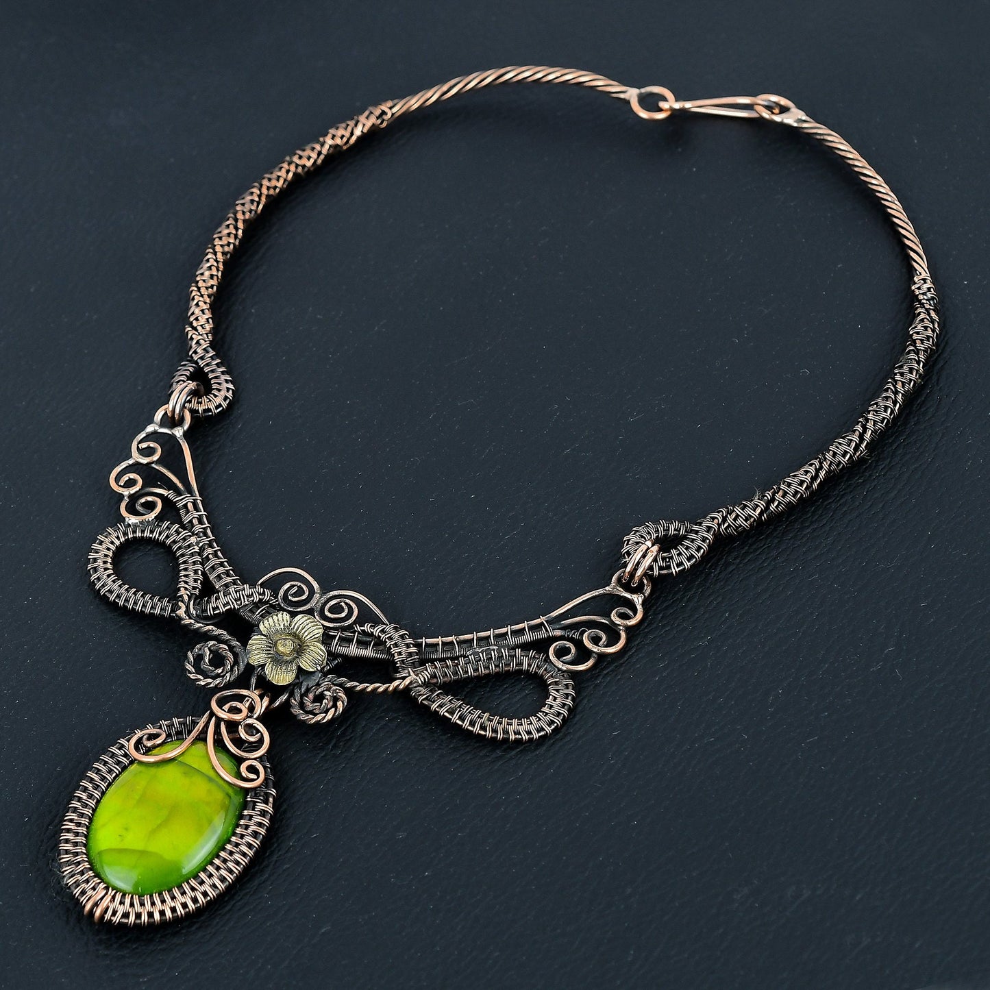 Green Flash Labradorite Gemstone Pendant