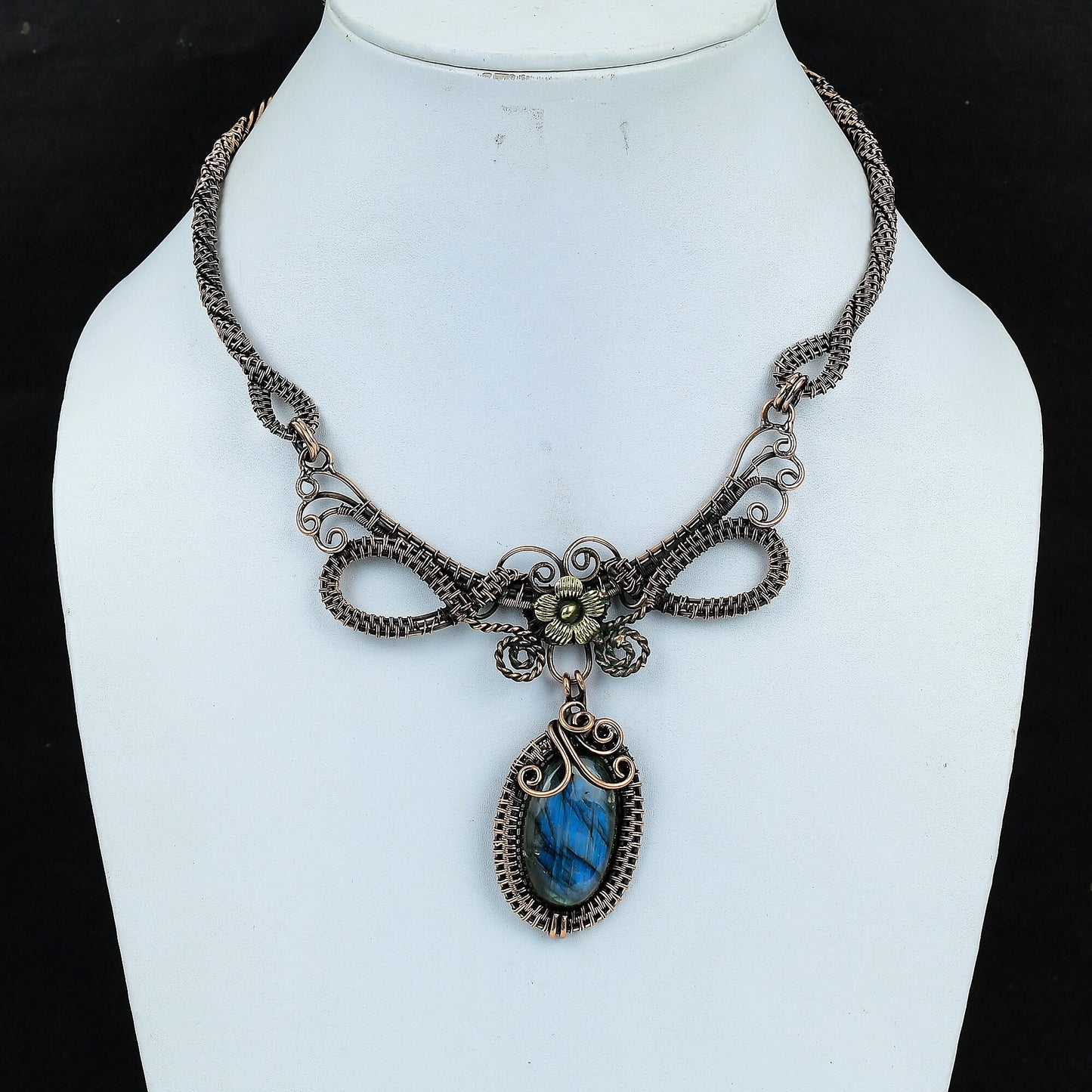 Blue Green Labradorite Gemstone Necklace