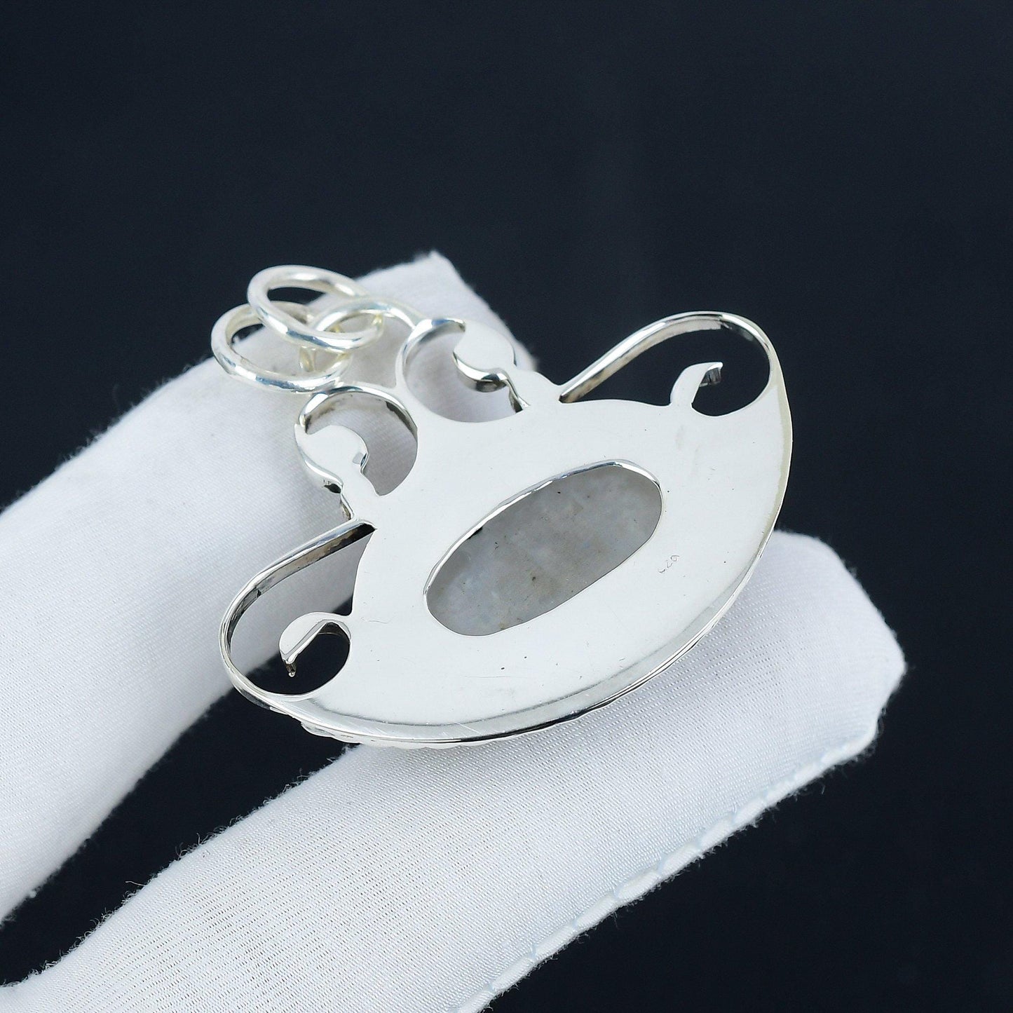 Rainbow Moonstone Silver Pendant