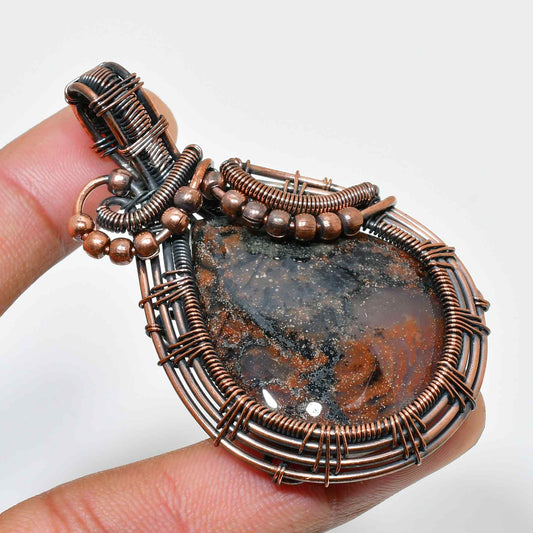 Gaia’s Embrace – Agate Copper Pendant