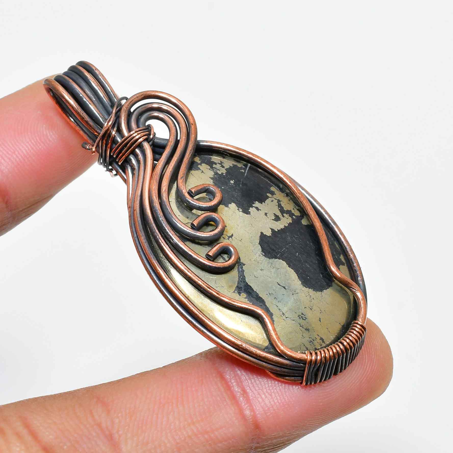 Serenity’s Shield – Amethyst & Copper Wire Pendant