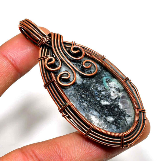 Guardian’s Grace – Amethyst Copper Pendant