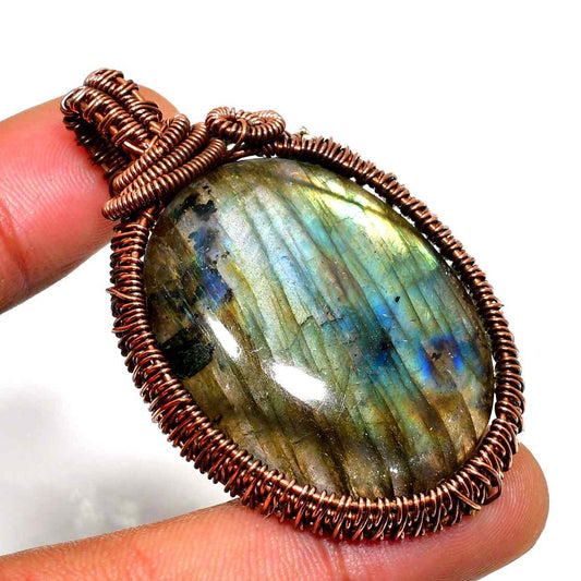 Aurora’s Embrace – Copper Labradorite Pendant