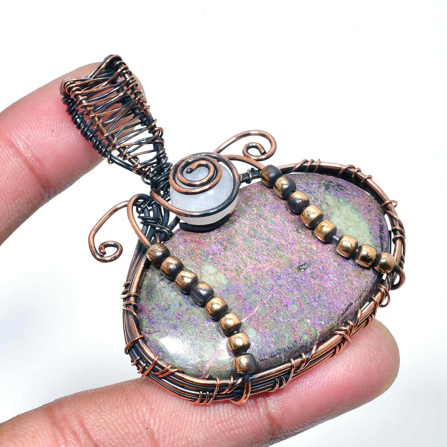 Serenity’s Embrace – Copper-Wrapped Gemstone Pendant