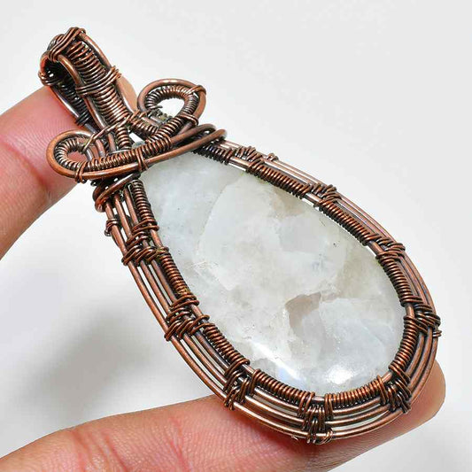 Serenity’s Embrace – Clear Quartz Copper Pendant
